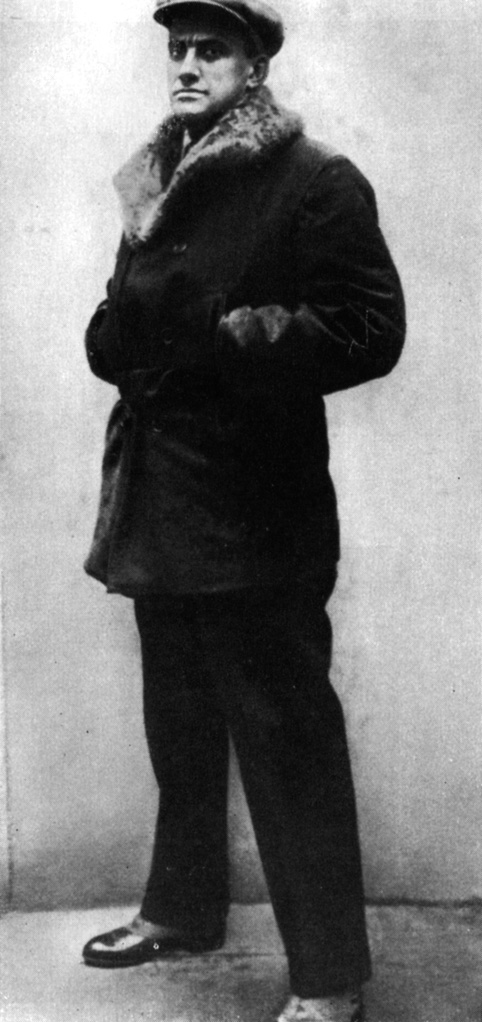 Владимир Маяковский. Париж. 1925
