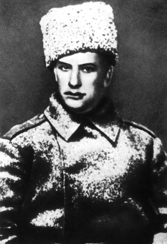 Владимир Маяковский - солдат (1915 г.)